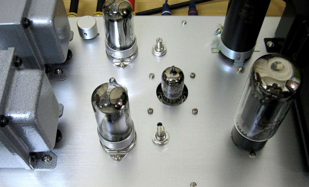 top view of Amplifier 